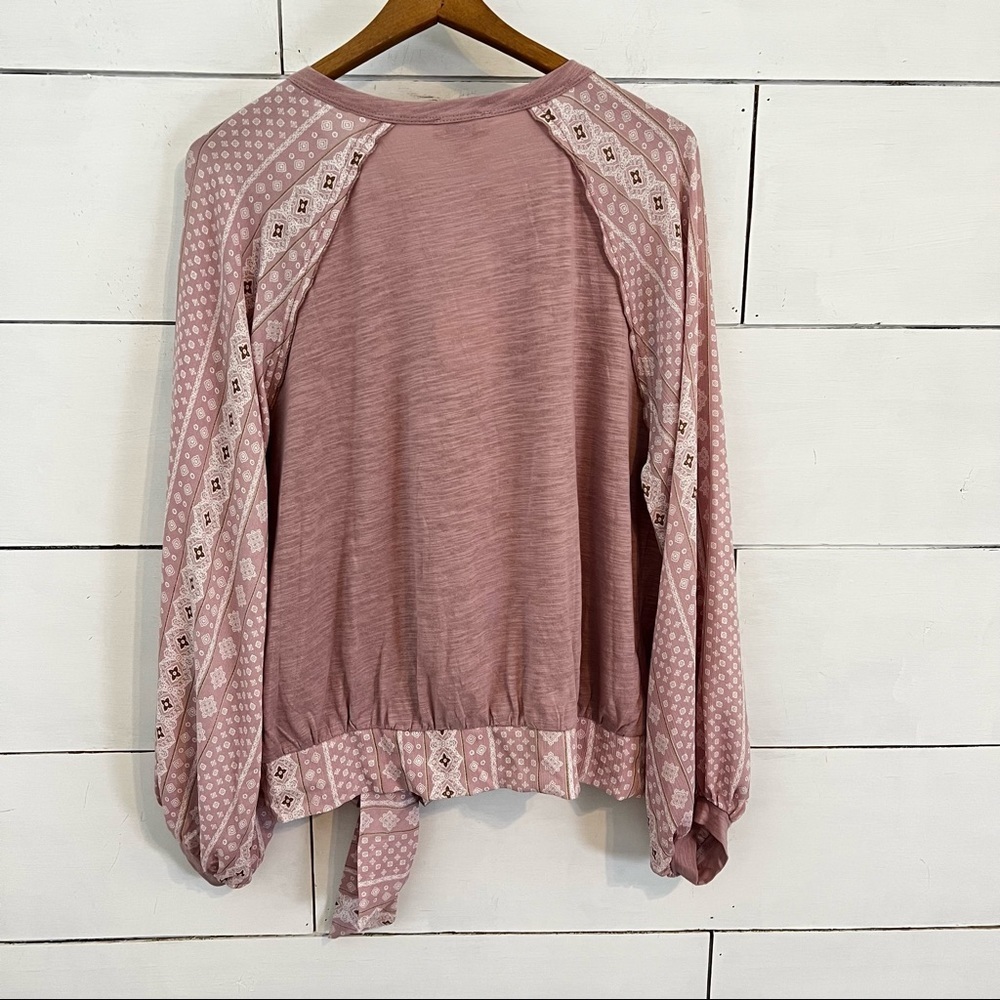 Umgee Long Sleeve Faux Wrap Top. Size Small. NWT - Picture 2 of 8